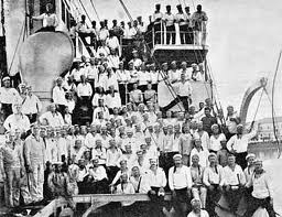 Команда крейсера «Очаків», якою керував під час Повстань 1905 лейтенант П. Шмідт
