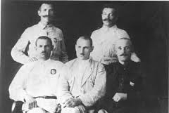 Засновники Криворізько-Донецької республіки. У центрі - Артем. 1918