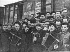 Молодежь Киева перед выездом на целину. 1955
