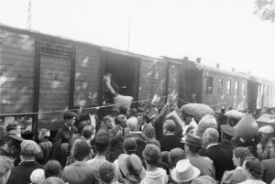 Евакуація німецького населення Бессарабії в Галац перед захопленням регіону СРСР