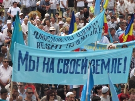 Крымскотатарский народ выступает против дискриминации на родной земле